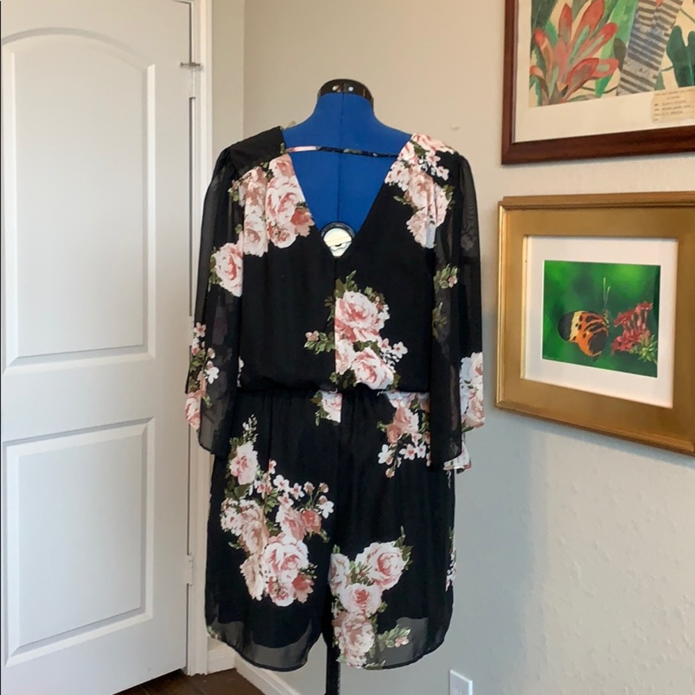 Floral Romper - Picture 2 of 2